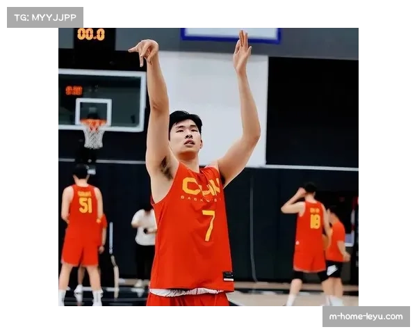 邹阳场均15.5分5.6篮板 福建锋线展现全面能力